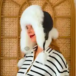 Tilki Kürklü Rus Ushanka Kadın Deri Şapka: Kış Stilinize Sıcak Bir Dokunuş - Derisitesi Tilki Kürklü Rus Ushanka Kadın Deri Şapka: Kış Stilinize Sıcak Bir Dokunuş - Derisitesi