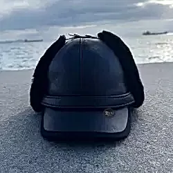Kulaklı Siperli Siyah Kuzu Kürkü ve Derisi Erkek Şapka