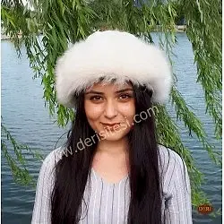 Akça Beyaz Renk Kuzu Kürklü Kadın Deri Börk, Şapka Modelimiz - BŞ154 Akça Beyaz Renk Kuzu Kürklü Kadın Deri Börk, Şapka Modelimiz - BŞ154