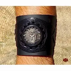 Siyah Renk Kayı Boyu (IYI) Tamgalı Deri Bileklik Modelimiz, Kolye Hediyeli - BK05 Siyah Renk Kayı Boyu (IYI) Tamgalı Deri Bileklik Modelimiz, Kolye Hediyeli - BK05
